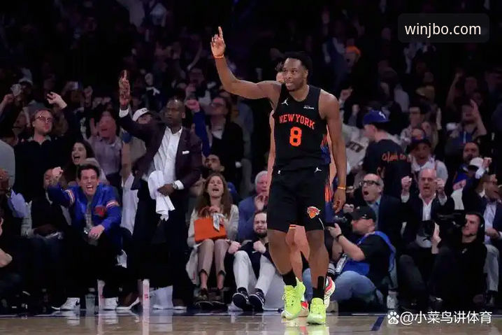 NBA季后赛最新战报：尼克斯队狂胜老鹰队晋级，半场领先47分创历史纪录